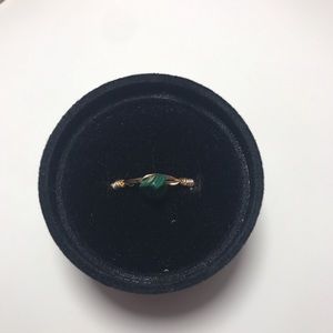 gold wire ring with Malachite bead |